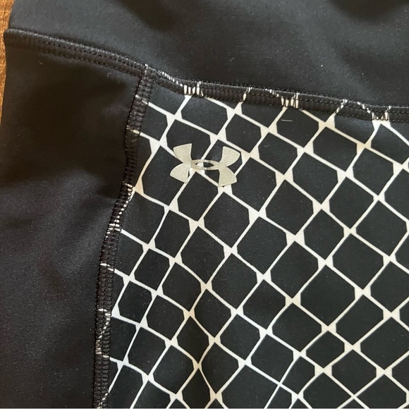Under Armour Womens compression leggings crop Sz small zip pocket - Picture 2 of 6